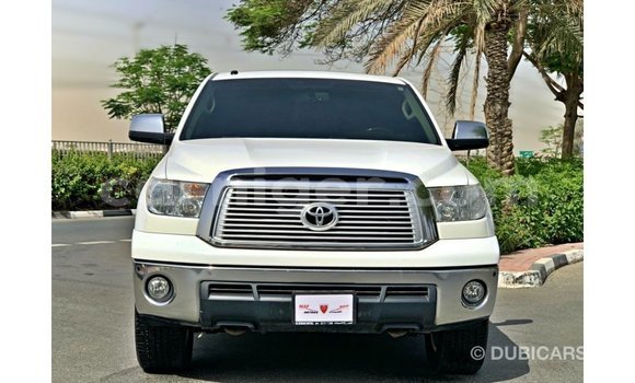 Sayi Imported Toyota Tundra White Mota in Import - Dubai a Agadez Sayi Imported Toyota Tundra White Mota in Import - Dubai a Agadez