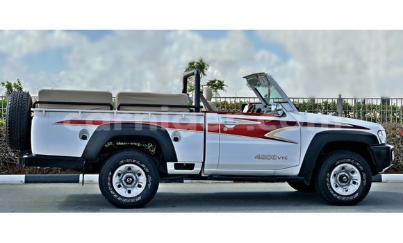 Sayi Imported Nissan Patrol White Mota in Import - Dubai a Agadez Sayi Imported Nissan Patrol White Mota in Import - Dubai a Agadez