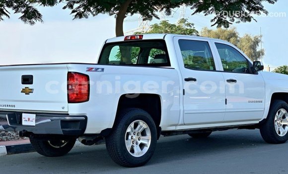 Sayi Imported Chevrolet Silverado White Mota in Import - Dubai a Agadez Sayi Imported Chevrolet Silverado White Mota in Import - Dubai a Agadez