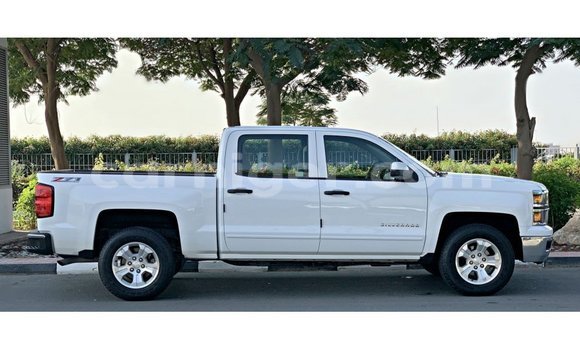 Sayi Imported Chevrolet Silverado White Mota in Import - Dubai a Agadez Sayi Imported Chevrolet Silverado White Mota in Import - Dubai a Agadez