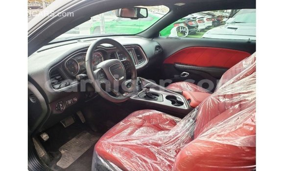 Buy Import Dodge Challenger White Car in Import - Dubai in Agadez Buy Import Dodge Challenger White Car in Import - Dubai in Agadez