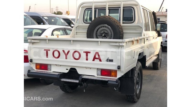 Big with watermark toyota land cruiser agadez import dubai 6978