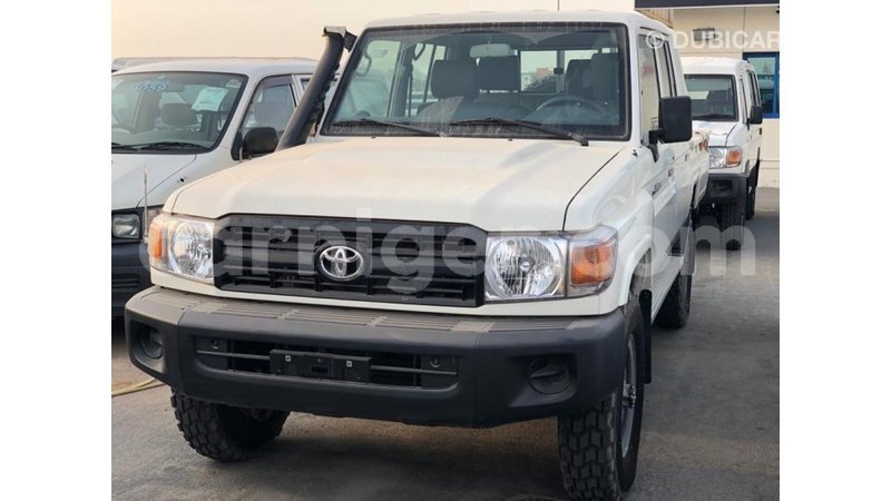 Big with watermark toyota land cruiser agadez import dubai 6978