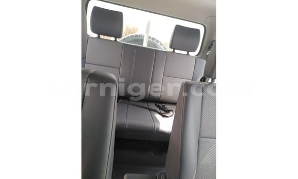 Sayi Imported Toyota Land Cruiser White Babbar mota in Import - Dubai a Agadez Sayi Imported Toyota Land Cruiser White Babbar mota in Import - Dubai a Agadez