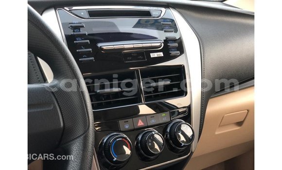 Acheter Import Utilitaire Toyota DA Blanc à Import - Dubai, Agadez Acheter Import Utilitaire Toyota DA Blanc à Import - Dubai, Agadez