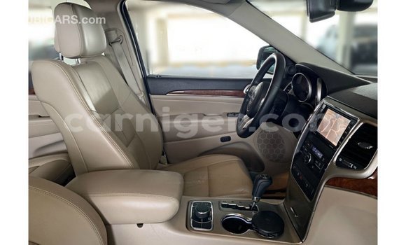 Sayi Imported Jeep Grand Cherokee Black Mota in Import - Dubai a Agadez Sayi Imported Jeep Grand Cherokee Black Mota in Import - Dubai a Agadez
