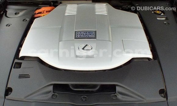Sayi Imported Lexus LS White Mota in Import - Dubai a Agadez Sayi Imported Lexus LS White Mota in Import - Dubai a Agadez