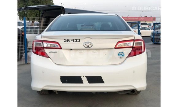Sayi Imported Toyota Camry White Mota in Import - Dubai a Agadez Sayi Imported Toyota Camry White Mota in Import - Dubai a Agadez