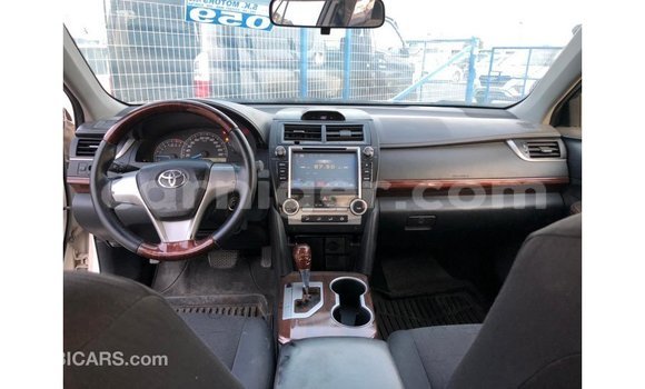 Sayi Imported Toyota Camry White Mota in Import - Dubai a Agadez Sayi Imported Toyota Camry White Mota in Import - Dubai a Agadez