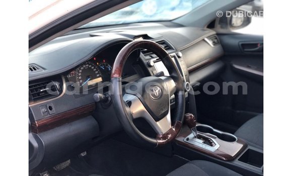 Sayi Imported Toyota Camry White Mota in Import - Dubai a Agadez Sayi Imported Toyota Camry White Mota in Import - Dubai a Agadez