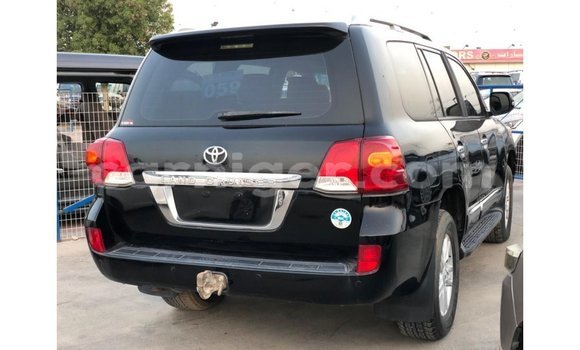 Buy Import Toyota Land Cruiser Black Truck in Import - Dubai in Agadez Buy Import Toyota Land Cruiser Black Truck in Import - Dubai in Agadez