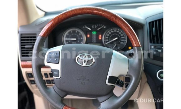 Buy Import Toyota Land Cruiser Black Truck in Import - Dubai in Agadez Buy Import Toyota Land Cruiser Black Truck in Import - Dubai in Agadez