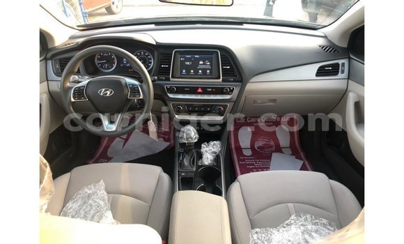 Sayi Imported Hyundai Sonata Black Mota in Import - Dubai a Agadez Sayi Imported Hyundai Sonata Black Mota in Import - Dubai a Agadez