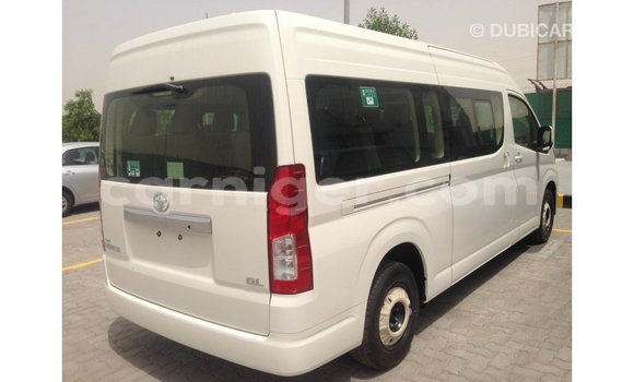 Sayi Imported Toyota Hiace White Mota in Import - Dubai a Agadez Sayi Imported Toyota Hiace White Mota in Import - Dubai a Agadez