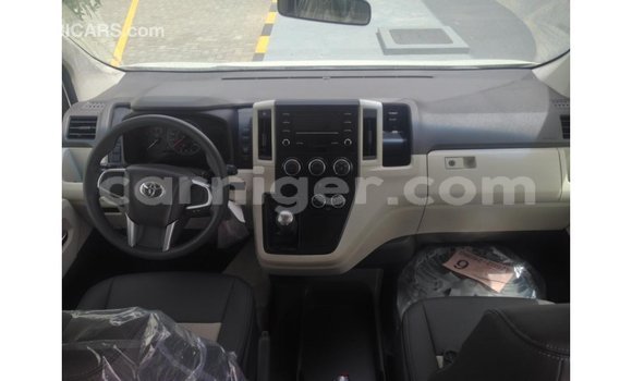 Sayi Imported Toyota Hiace White Mota in Import - Dubai a Agadez Sayi Imported Toyota Hiace White Mota in Import - Dubai a Agadez