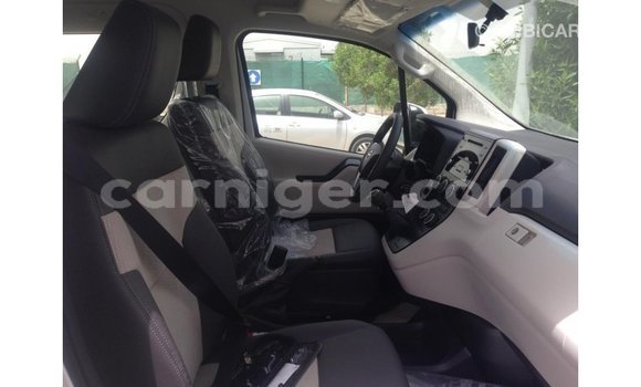 Sayi Imported Toyota Hiace White Mota in Import - Dubai a Agadez Sayi Imported Toyota Hiace White Mota in Import - Dubai a Agadez