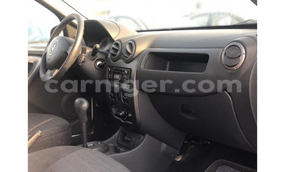 Sayi Imported Renault Duster White Mota in Import - Dubai a Agadez Sayi Imported Renault Duster White Mota in Import - Dubai a Agadez