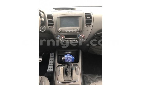 اشتري Imported Kia Cerato White سيارة في Import - Dubai في أغاديز اشتري Imported Kia Cerato White سيارة في Import - Dubai في أغاديز