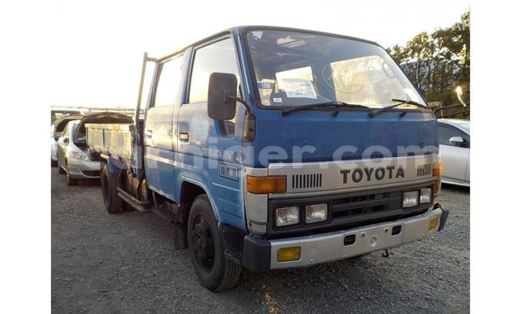Buy Import Toyota Dyna Blue Truck in Import - Dubai in Agadez Buy Import Toyota Dyna Blue Truck in Import - Dubai in Agadez