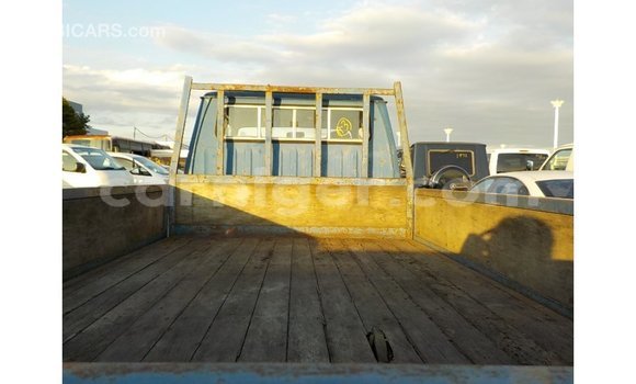 Buy Import Toyota Dyna Blue Truck in Import - Dubai in Agadez Buy Import Toyota Dyna Blue Truck in Import - Dubai in Agadez