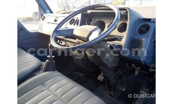 Buy Import Toyota Dyna Blue Truck in Import - Dubai in Agadez Buy Import Toyota Dyna Blue Truck in Import - Dubai in Agadez