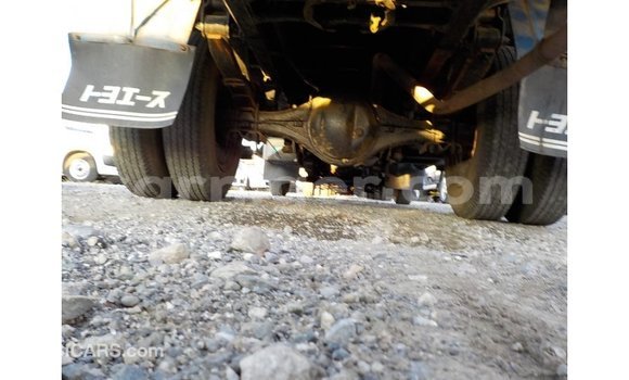 Buy Import Toyota Dyna Blue Truck in Import - Dubai in Agadez Buy Import Toyota Dyna Blue Truck in Import - Dubai in Agadez