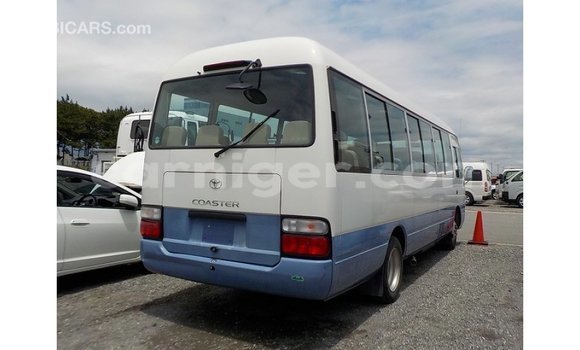 اشتري Imported Toyota Coaster White سيارة في Import - Dubai في أغاديز اشتري Imported Toyota Coaster White سيارة في Import - Dubai في أغاديز