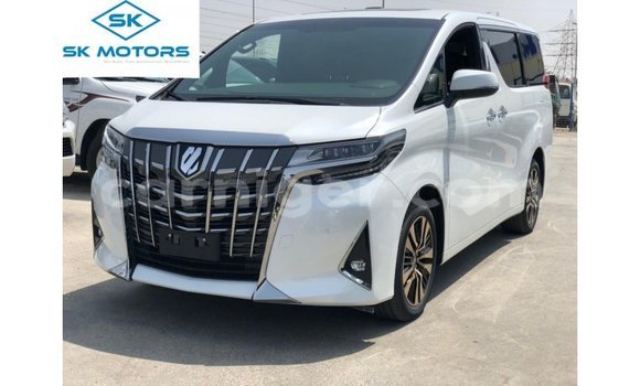 Buy Import Toyota Alphard White Car in Import - Dubai in Agadez