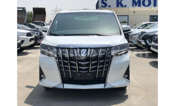 اشتري Imported Toyota Alphard White سيارة في Import - Dubai في أغاديز اشتري Imported Toyota Alphard White سيارة في Import - Dubai في أغاديز