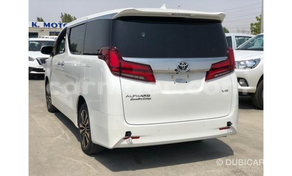 اشتري Imported Toyota Alphard White سيارة في Import - Dubai في أغاديز اشتري Imported Toyota Alphard White سيارة في Import - Dubai في أغاديز