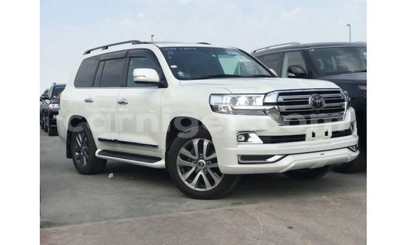 Sayi Imported Toyota Land Cruiser White Babbar mota in Import - Dubai a Agadez