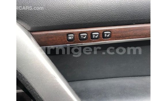 Sayi Imported Toyota Land Cruiser White Babbar mota in Import - Dubai a Agadez Sayi Imported Toyota Land Cruiser White Babbar mota in Import - Dubai a Agadez