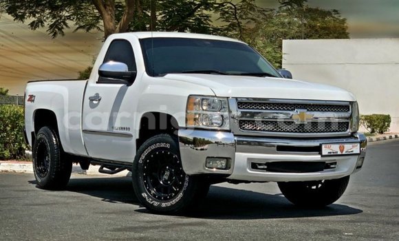 Sayi Imported Chevrolet Silverado White Mota in Import - Dubai a Agadez Sayi Imported Chevrolet Silverado White Mota in Import - Dubai a Agadez