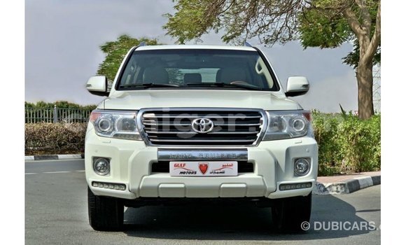 Sayi Imported Toyota Land Cruiser White Babbar mota in Import - Dubai a Agadez Sayi Imported Toyota Land Cruiser White Babbar mota in Import - Dubai a Agadez