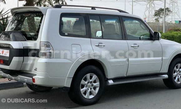 اشتري Imported Mitsubishi Pajero White سيارة في Import - Dubai في أغاديز اشتري Imported Mitsubishi Pajero White سيارة في Import - Dubai في أغاديز