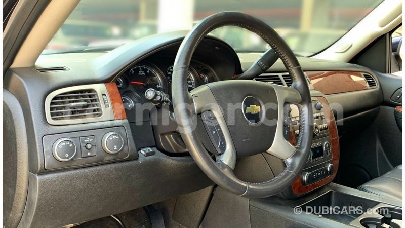 Big with watermark chevrolet suburban agadez import dubai 7053