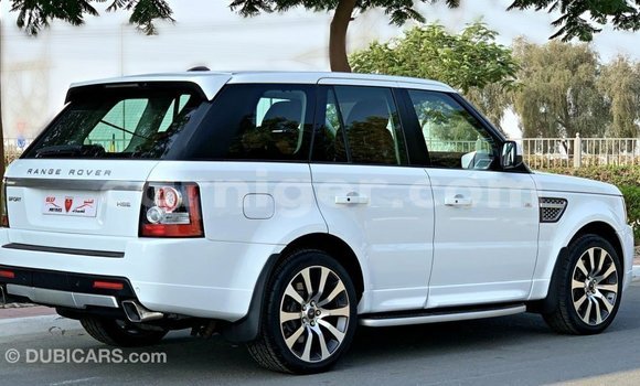Sayi Imported Land Rover Range Rover White Mota in Import - Dubai a Agadez Sayi Imported Land Rover Range Rover White Mota in Import - Dubai a Agadez