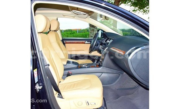 Sayi Imported Audi Q7 Black Mota in Import - Dubai a Agadez Sayi Imported Audi Q7 Black Mota in Import - Dubai a Agadez