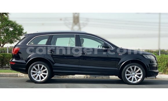 Sayi Imported Audi Q7 Black Mota in Import - Dubai a Agadez Sayi Imported Audi Q7 Black Mota in Import - Dubai a Agadez