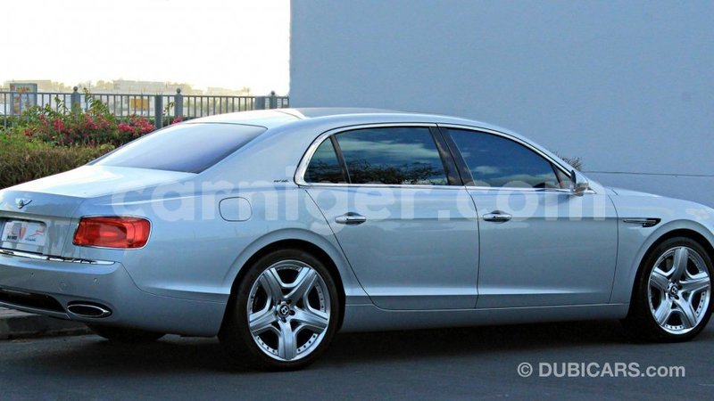 Big with watermark bentley flying spur agadez import dubai 7068