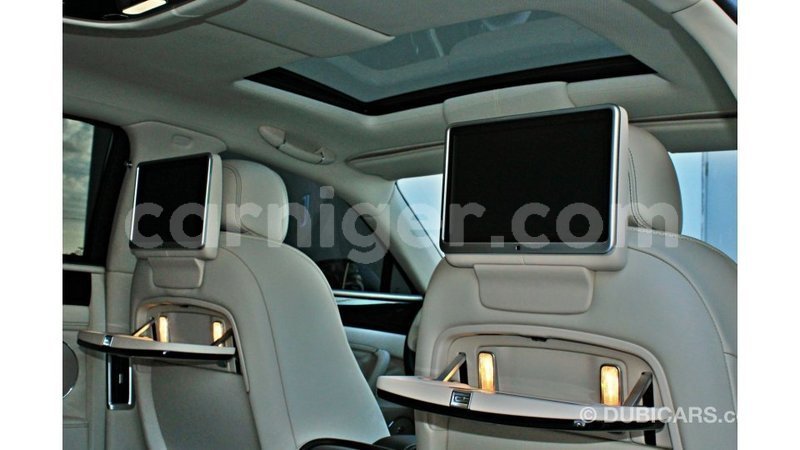 Big with watermark bentley flying spur agadez import dubai 7068