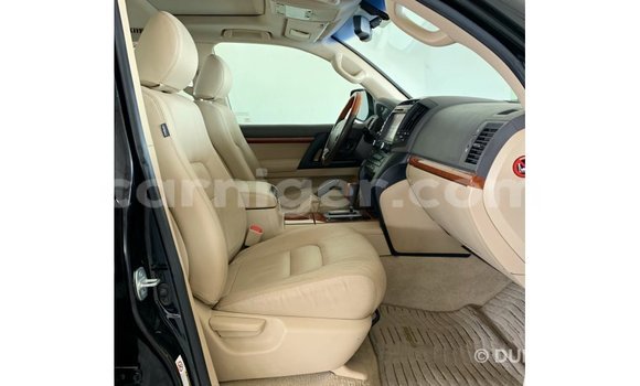 Sayi Imported Toyota Land Cruiser Black Babbar mota in Import - Dubai a Agadez Sayi Imported Toyota Land Cruiser Black Babbar mota in Import - Dubai a Agadez