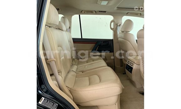 Sayi Imported Toyota Land Cruiser Black Babbar mota in Import - Dubai a Agadez Sayi Imported Toyota Land Cruiser Black Babbar mota in Import - Dubai a Agadez