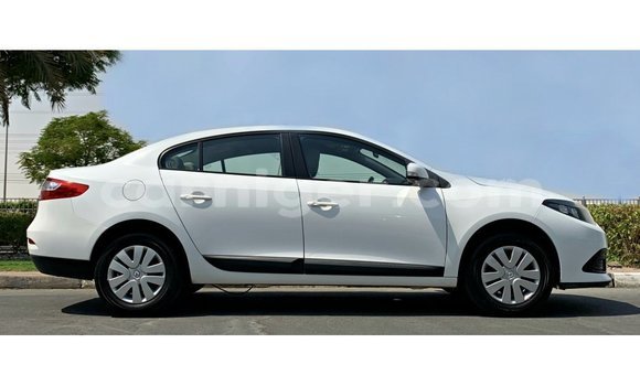 Sayi Imported Renault Fluence White Mota in Import - Dubai a Agadez Sayi Imported Renault Fluence White Mota in Import - Dubai a Agadez