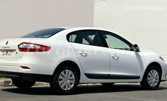 Sayi Imported Renault Fluence White Mota in Import - Dubai a Agadez Sayi Imported Renault Fluence White Mota in Import - Dubai a Agadez