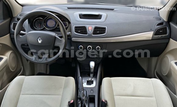 Sayi Imported Renault Fluence White Mota in Import - Dubai a Agadez Sayi Imported Renault Fluence White Mota in Import - Dubai a Agadez