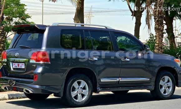 Sayi Imported Toyota Land Cruiser Other Babbar mota in Import - Dubai a Agadez Sayi Imported Toyota Land Cruiser Other Babbar mota in Import - Dubai a Agadez