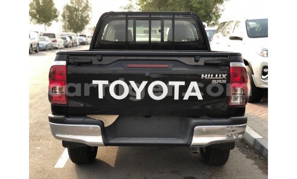 Sayi Imported Toyota Hilux Black Mota in Import - Dubai a Agadez Sayi Imported Toyota Hilux Black Mota in Import - Dubai a Agadez