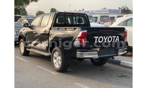 Sayi Imported Toyota Hilux Black Mota in Import - Dubai a Agadez Sayi Imported Toyota Hilux Black Mota in Import - Dubai a Agadez
