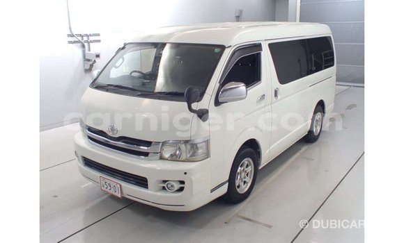 Buy Import Toyota Regius White Car in Import - Dubai in Agadez Buy Import Toyota Regius White Car in Import - Dubai in Agadez